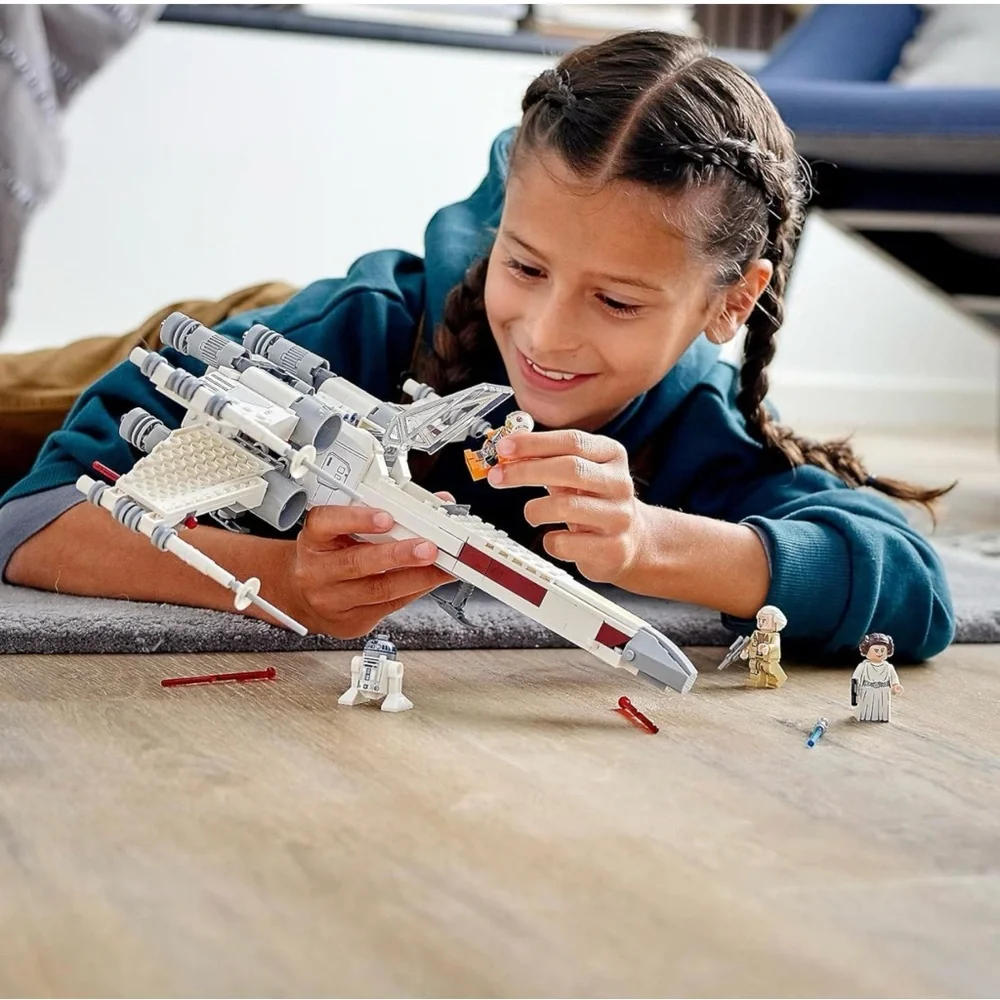 LEGO® Star Wars™ Luke Skywalker’s X-Wing Fighter™ 75301. Collectible.